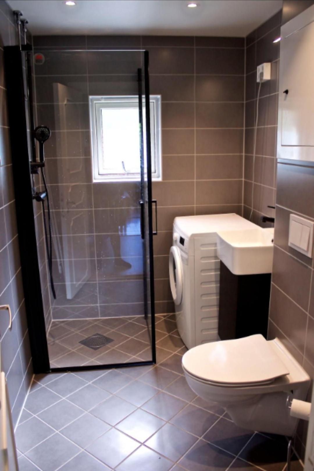 Comfortable In With Three Bedrooms Appartement *